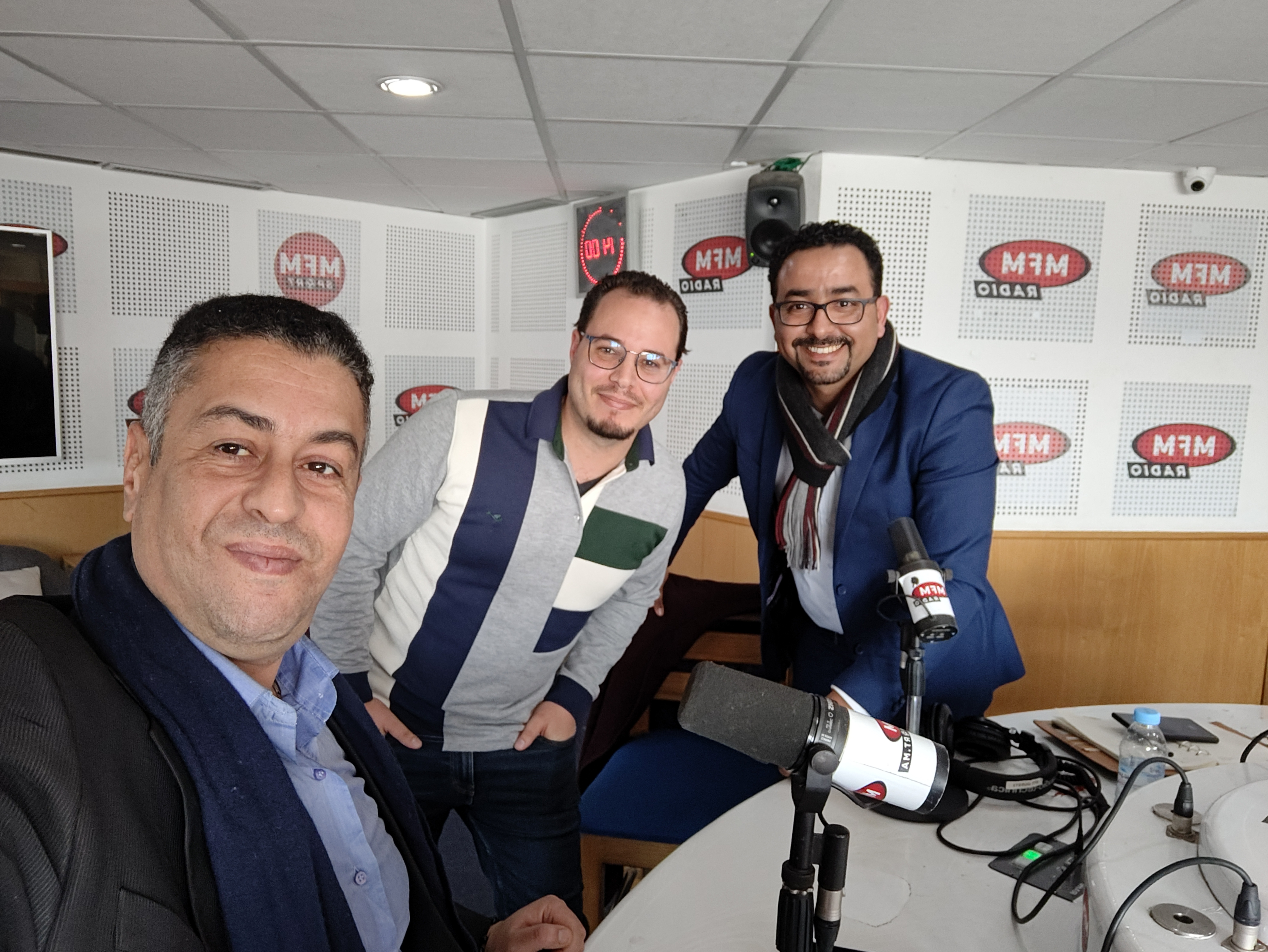 Le premier programme national est une offre spéciale gratuite avec des conditions pour soutenir les auto-entrepreneurs, les entrepreneurs et les startups , comme promis sur MFM